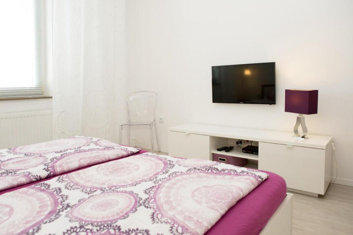 Stylish At Station Apartment