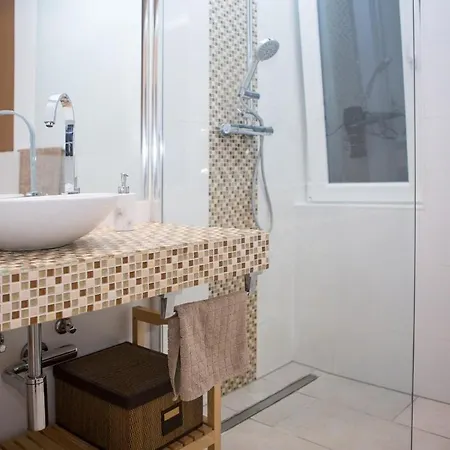 Stylish At Station Appartement