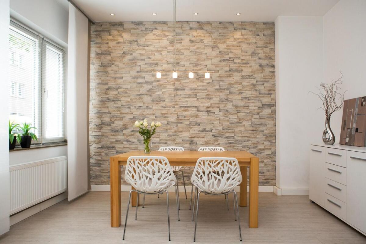 Stylish At Station Apartment *