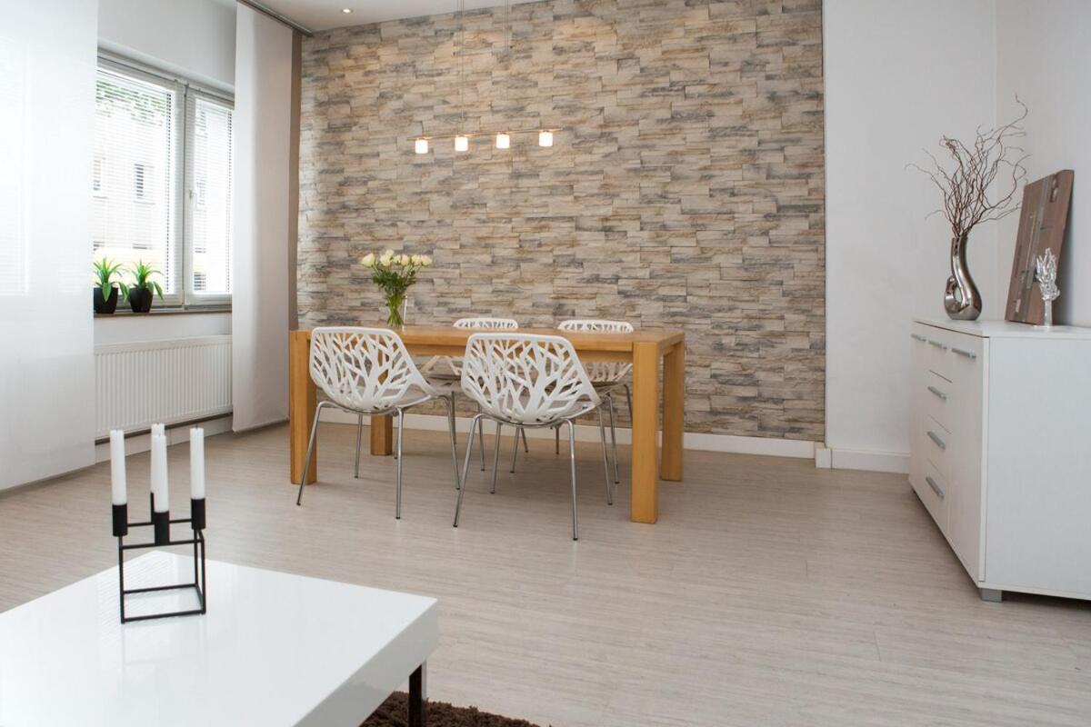 Stylish At Station Apartment Düsseldorf