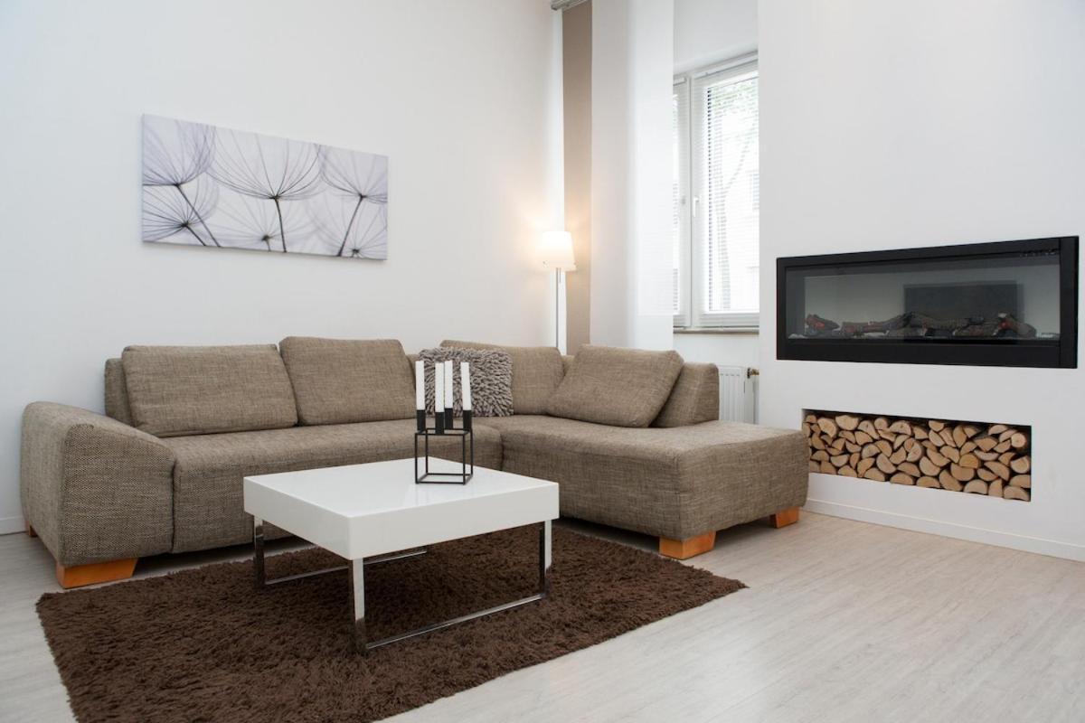 Apartment Stylish At Station